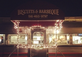 Long Island Blogger: Biscuits & Barbeque - Hate Cash Only