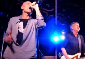 Midnight Oil plays surprise warm-up gig in Sydney ahead of reunion tour — setlist, video