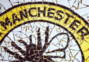 ‘Manchester stands together’: Reactions to bombing from Johnny Marr, Peter Hook, more