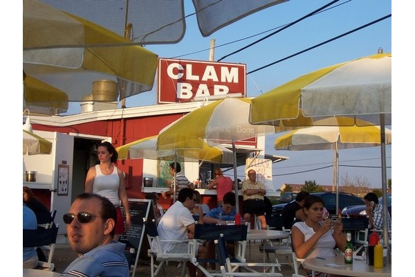 Clam Bar at Napeague -  A Stand With Really Good Seafood