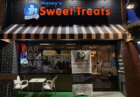 Long Island Blogger: Manny’s Sweet Treats