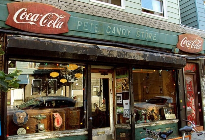 Long Island Blogger: Pete's Candy Store