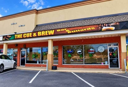 Long Island Blogger: The Cue and Brew Bar and Billiards