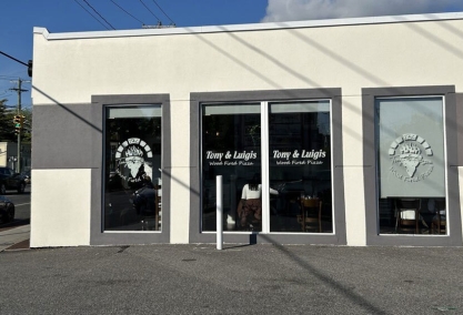 Long Island Blogger: Tony & Luigi's