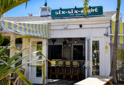 Long Island Blogger: 668 The Gigshack