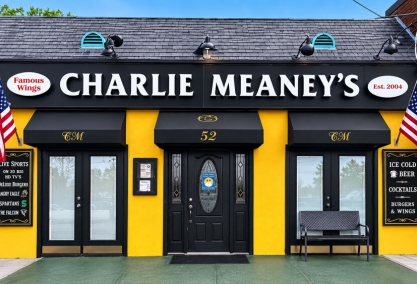 Long Island Blogger: Charlie Meaney's