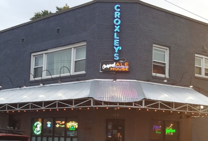 Long Island Blogger: Croxley Ales Ale House