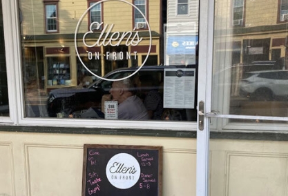 Long Island Blogger: Ellen's on Front
