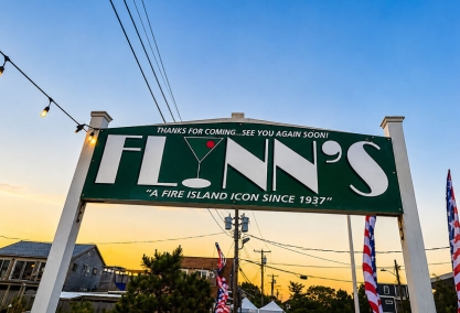 Long Island Blogger: Flynn's