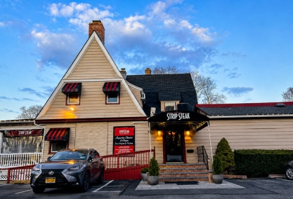 Long Island Blogger: George Martin's Strip Steak