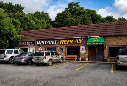 Long Island Blogger: Instant Replay Sports Bar