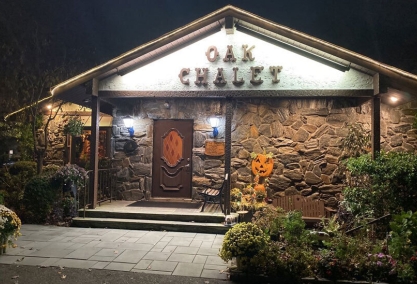 Long Island Blogger: Oak Chalet