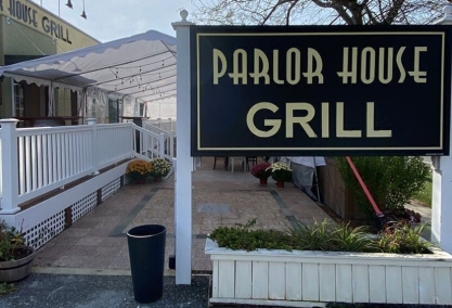 Long Island Blogger: Parlor House Grill