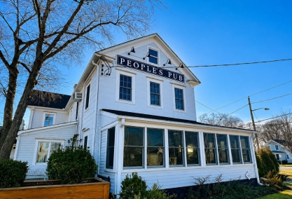 Long Island Blogger: People's Pub
