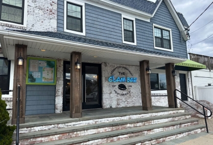 Long Island Blogger: Point Lookout Clam Bar