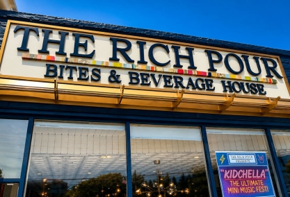 Long Island Blogger: Pour Rich