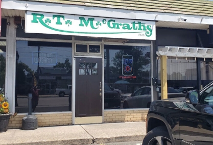 Long Island Blogger: R T Mc Grath's Pub