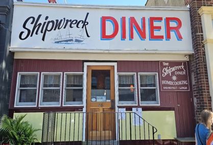 Long Island Blogger: Shipwreck Diner