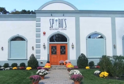 Long Island Blogger: Spiros Restaurant & Lounge