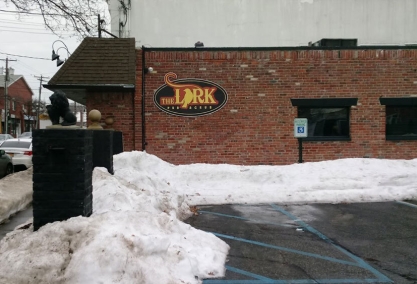 Long Island Blogger: The Lark Pub and Grub