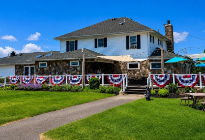 Long Island Blogger: Village Idiot Pub on the 19th Tee