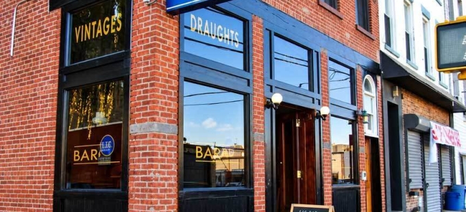 Long Island Blogger: L.I.C. Bar