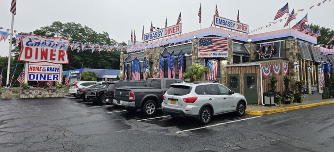 Long Island Blogger: Embassy Diner