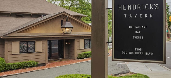 Long Island Blogger: Hendrick's Tavern