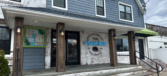 Long Island Blogger: Point Lookout Clam Bar
