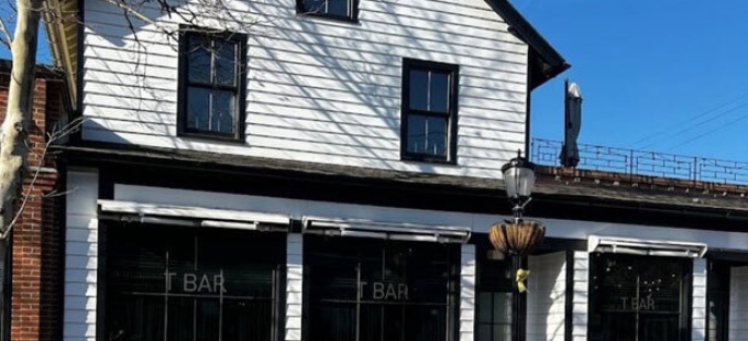 Long Island Blogger: T BAR Roslyn