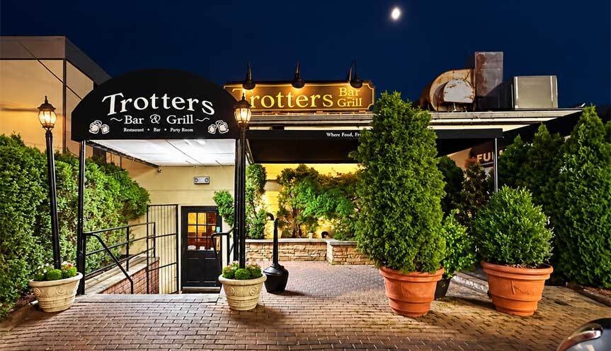 Long Island Blogger: Trotters Bar & Grill