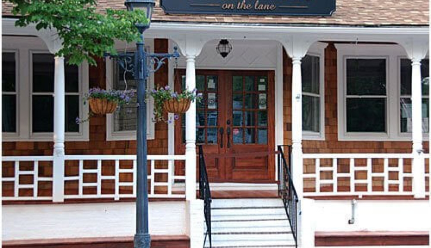 Long Island Blogger: PORTERS on the lane