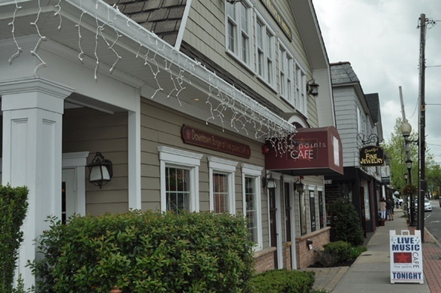 Downtown Burger At Five Points Cafe In Sayville, Serving Burgers